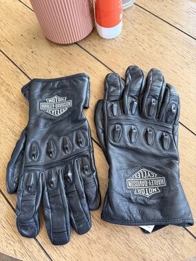 Harley-Davidson Black Leather Knuckle Motorcycle Gloves